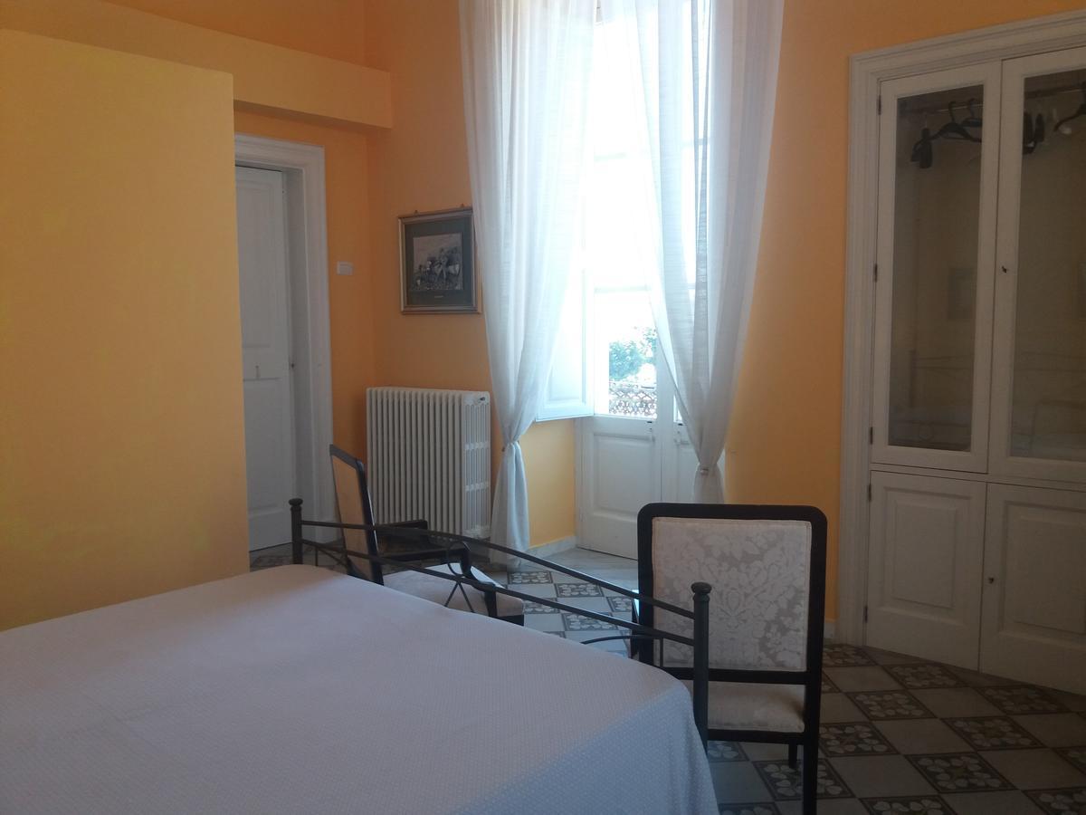 Antico Palazzo Spinola Bed & Breakfast Gallipoli Exterior photo
