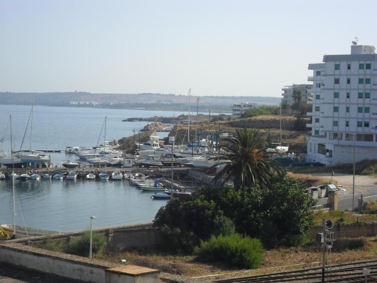 Antico Palazzo Spinola Bed & Breakfast Gallipoli Exterior photo