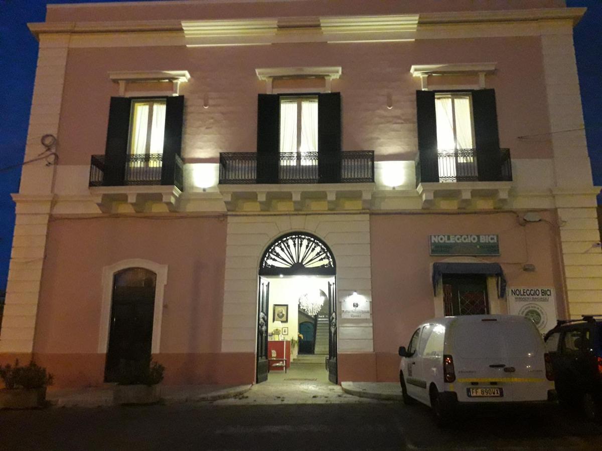 Antico Palazzo Spinola Bed & Breakfast Gallipoli Exterior photo