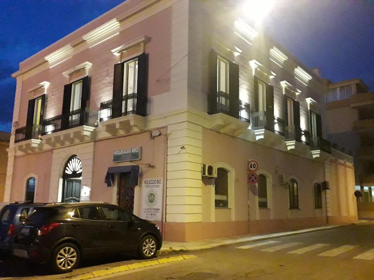 Antico Palazzo Spinola Bed & Breakfast Gallipoli Exterior photo