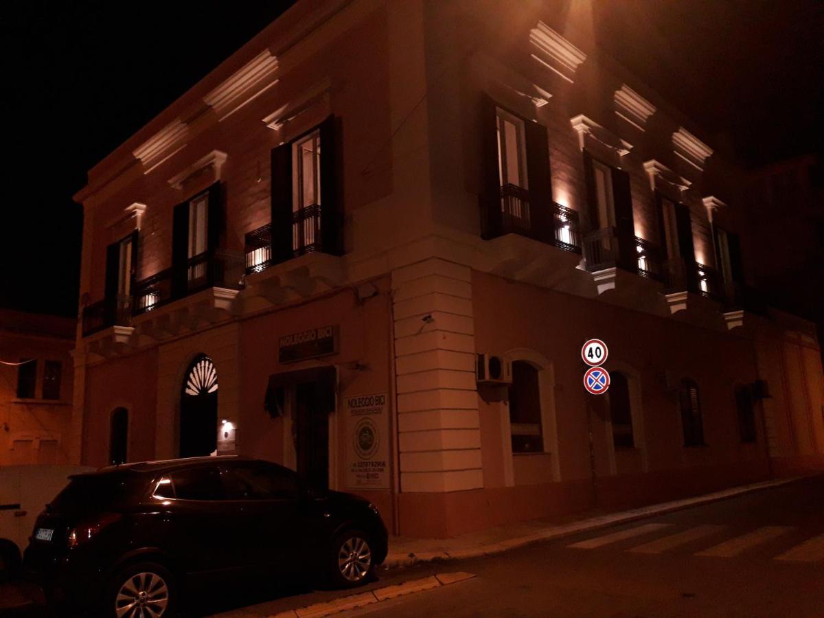 Antico Palazzo Spinola Bed & Breakfast Gallipoli Exterior photo